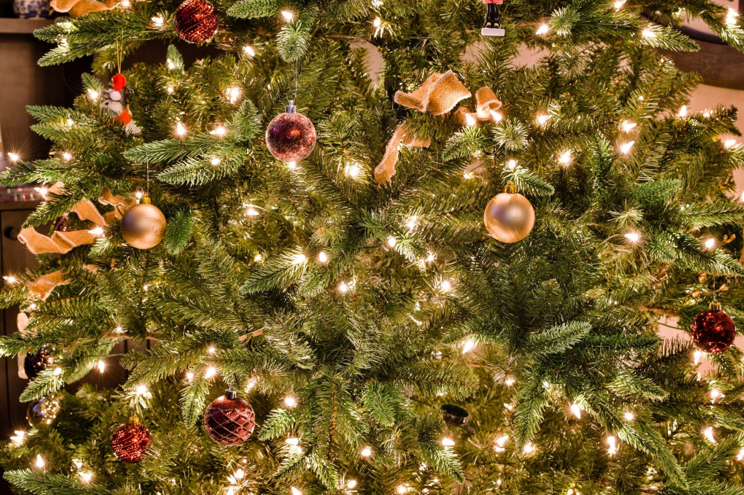 The Beauty and Convenience of Full Artificial Christmas Trees