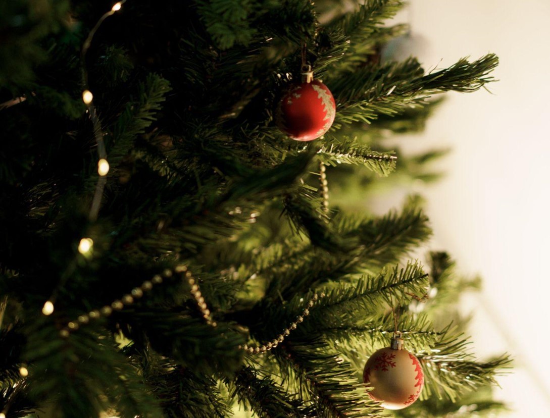 Best Artificial Christmas Trees 2025 for Healing